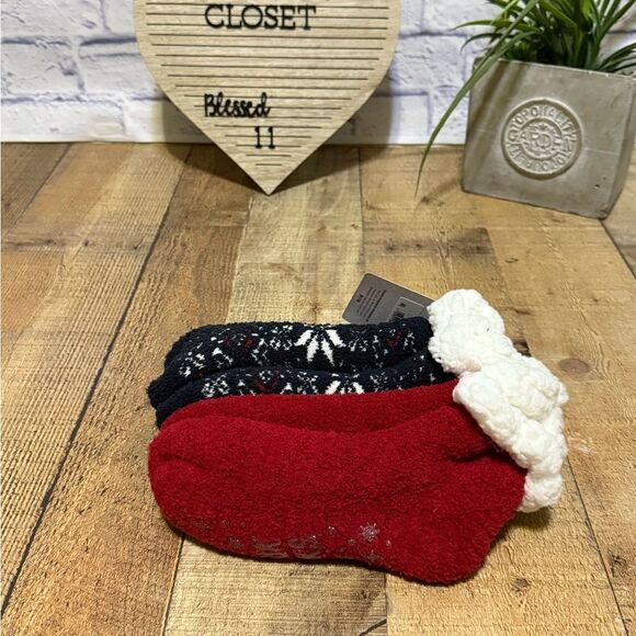 Mukluks WOMEN'S 2 PAIR PACK SHORTIE CABIN SOCKS nwt - Picture 2 of 6